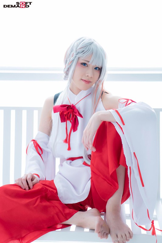 ≪超敏感≫微乳本物コスプレイヤー夏目かふか 恥ずかしいけどたくさんイッちゃうAVデビュー