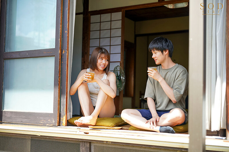 田舎の夏は暑すぎて無防備な隣家の年上お姉さんにムラムラ…汗だくで貪り合った二泊三日の里帰り 新海咲