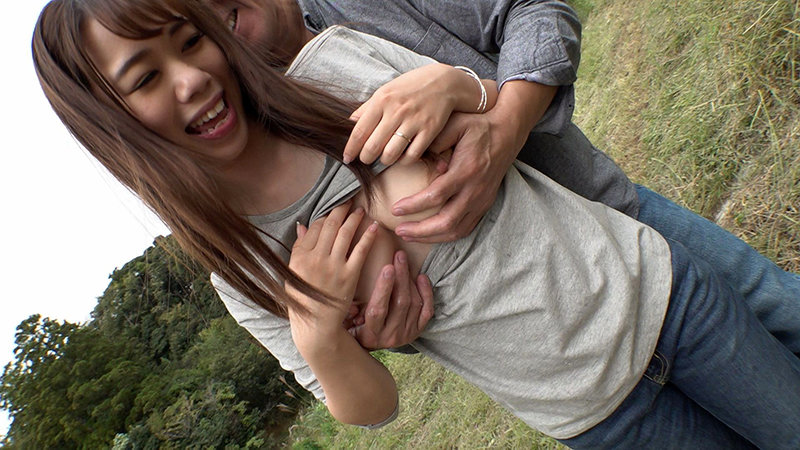 母乳露出 旦那が帰宅する19時までのヒミツ…産後8ヶ月のママ（27）と噴射デート