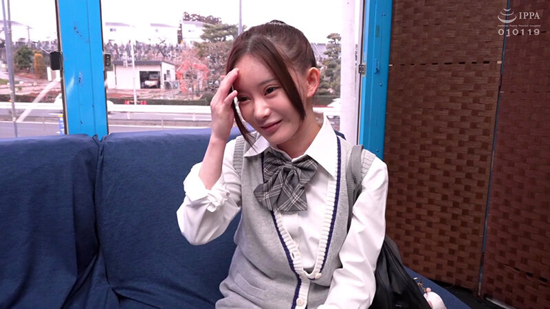 ペロマンクンニ我慢対決!親友J〇が挑戦する‘3回イったら負け’のおま〇こ丸出しクンニチャレンジ!勝ったら賞金3万円負けたら即ハメ中出しです!撮って出しマジックミラー号!よしの・なるみ編