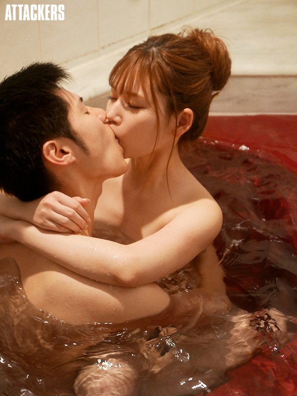 人妻になった幼馴染と中出しセックスに明け暮れた数日間。 明里つむぎ