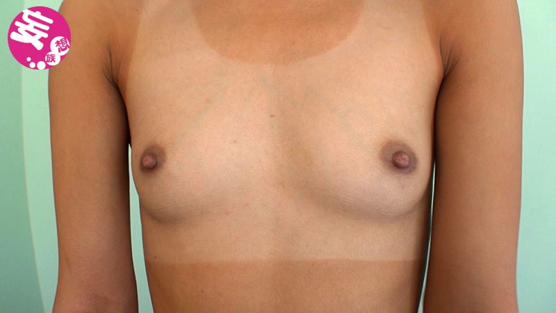 激レア!日焼けクッキリAAA-CUP微乳少女ひまりチャン。留学中の東南アジアから一時帰国、緊急AV出演。