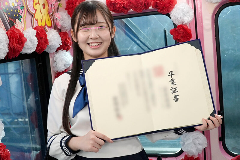 街中ゲリラナンパMM便15周年!顔出し解禁!3分前まで女子○校生!~2024年~卒業式直後に初めての素股編 総勢20人全員SEXスペシャル!マジックミラー便 ギンギンに勃起したち○ぽを赤面まんコキ!恥じらいながらも濡れてしまった10代うぶオマ○コにヌルっと挿入で激イキ…