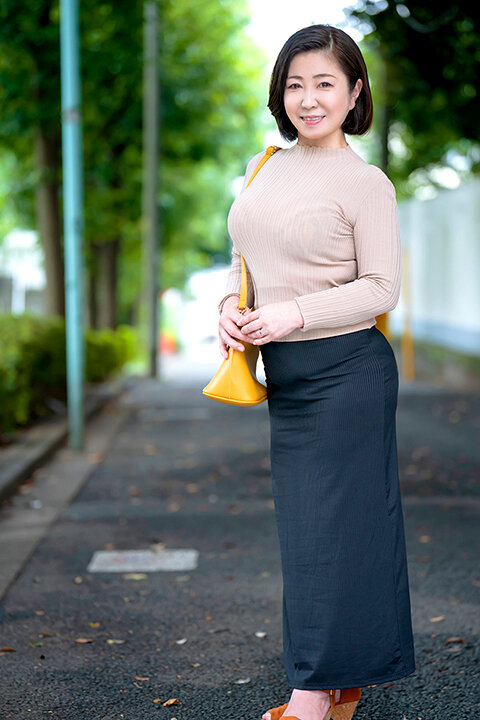 性欲無制限のモンスター熟女 ふゆさん54歳 ノンストップ6Pセックスで日頃の欲情大爆発！！