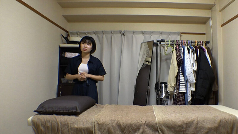 媚薬オイルマッサージ 痴●盗撮&中出し素人娘VOL.47 超強力媚薬を配合したマッサージオイルを施術中に知らずに塗りこまれたオンナは、身体の火照りに驚き、チ○ポを欲しがる自分に戸惑い、垂れ出したマン汁に恥ずかしがりながらも生ハメ中出しまで欲してしまう!