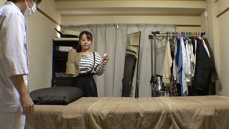 媚薬オイルマッサージ 痴●盗撮&中出し素人娘VOL.47 超強力媚薬を配合したマッサージオイルを施術中に知らずに塗りこまれたオンナは、身体の火照りに驚き、チ○ポを欲しがる自分に戸惑い、垂れ出したマン汁に恥ずかしがりながらも生ハメ中出しまで欲してしまう!