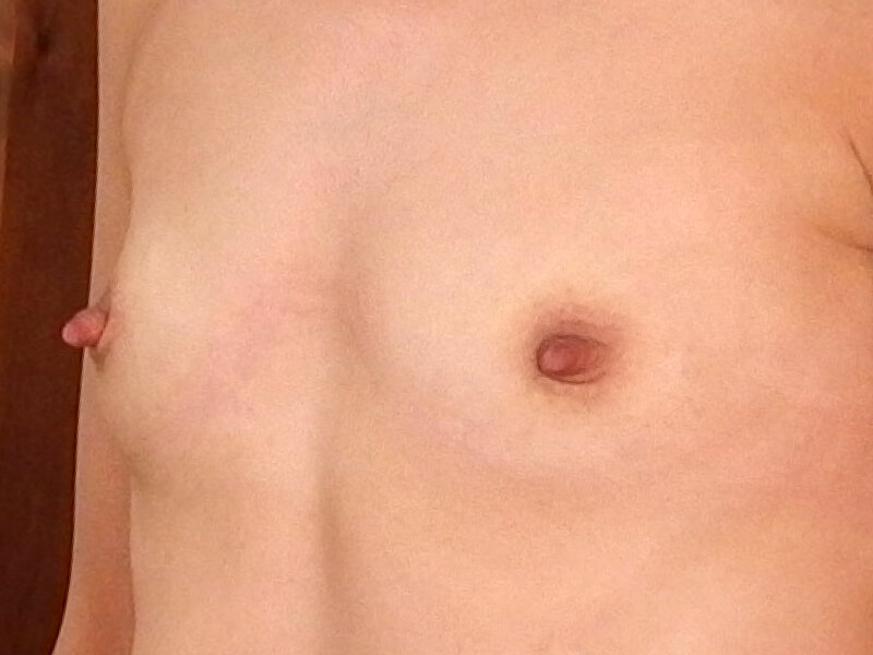 彼女がブラを外すとき…乳首はすでに立っている ペチャパイ奥様の貧乳浮きブラジャー ～乳首ビンビン中出しSEX～ 40人8時間