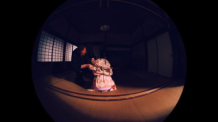 【VR】緊縛VR3 『両足縛りからの捻り逆さ吊り』