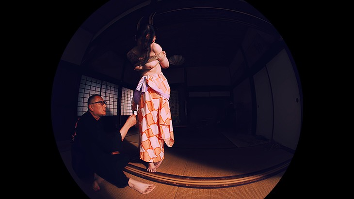 【VR】緊縛VR3 『両足縛りからの捻り逆さ吊り』