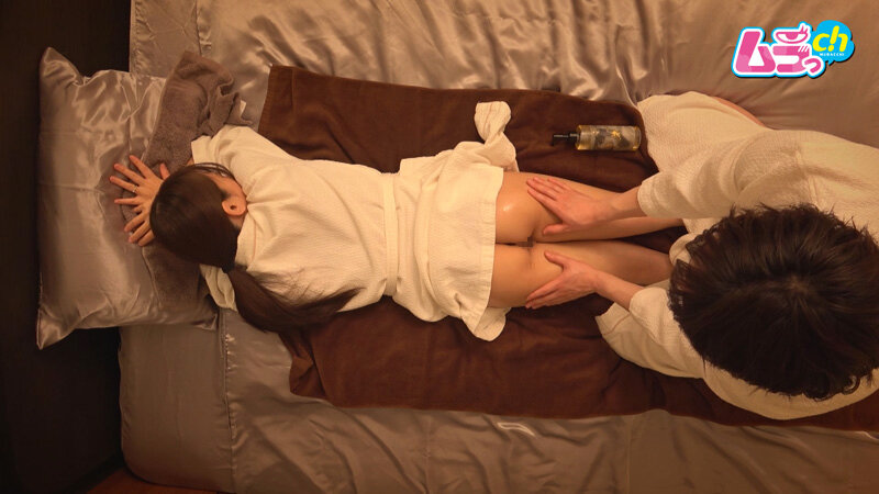 ホテル部屋REC 圧倒的No.1女風セラピストの秘密は生本番!?ウブな人妻を特製えちえちジェルでイキ狂わせキメセク中出し2連発