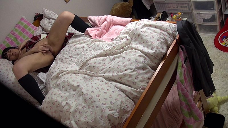 思春期の敏感オマ○コを指でいじり続けビクビク何度もイキ果てる JK女子寮オナニー盗撮