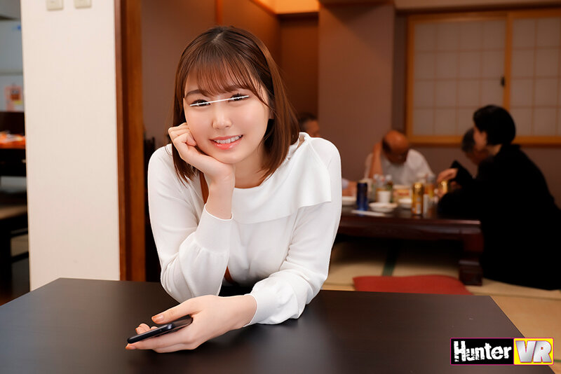 【VR】 親戚の集まり中にボクだけにテレビ通話でこっそりオナニー中継を見せつけてくる従姉妹。さらに親戚が食事で外出したらボクの勃起を確認!するだけじゃなく、その場でセックスを求めてきた!