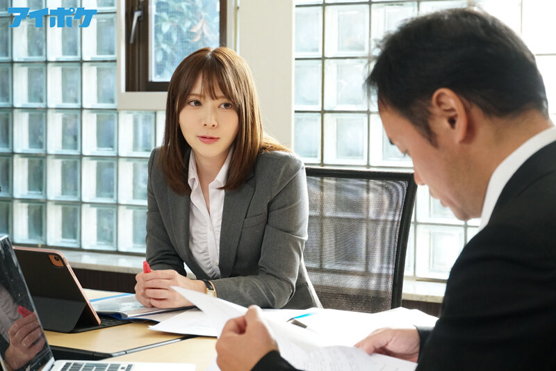 「課長、一緒にぶっ飛びません?」 逆キメセク痴女子社員 出張先の相部屋で昇天する2人… 岬ななみ