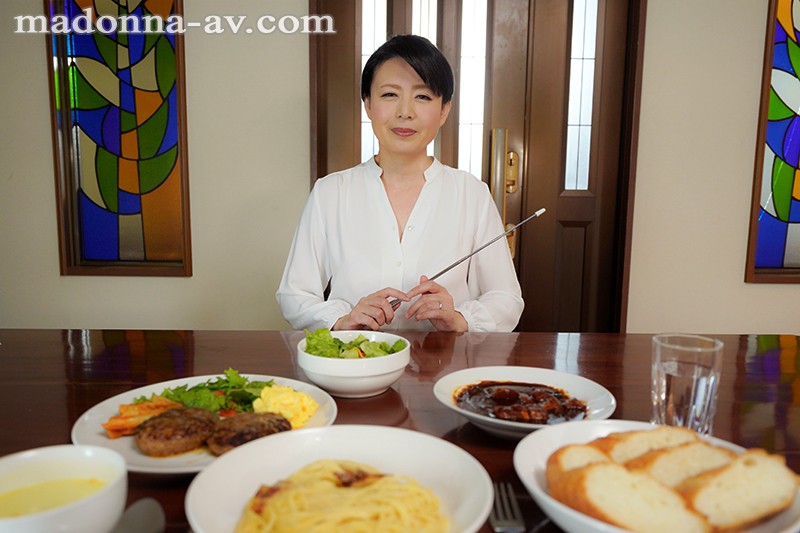 【VR】初VR!! 三浦恵理子 気が狂いそうなほど淫語責めしてくる人妻ビジネスマナー講師の行列ができる熟JOI性指導に翻弄される僕