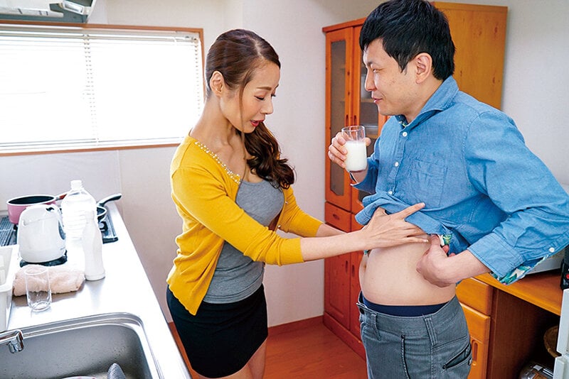 バチクソ大ヒット!ロングセールシリーズ!彼女に内緒で彼女の母ともヤってます…6タイトルノーカットフル尺ベスト2 780分4枚組