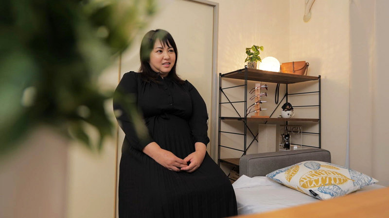 真面目そうなのに、旦那に内緒で浮気を繰り返すKカップ超乳ぽっちゃり人妻 本名不明