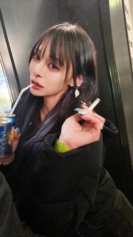 性欲つよつよGAL女装子はお酒とSEXが大好き! GAL女装子が泥● 朝まで飲みまくりで大暴走! 金玉空っぽになるまでドM男を痴女りまくる アナルパコり酒!