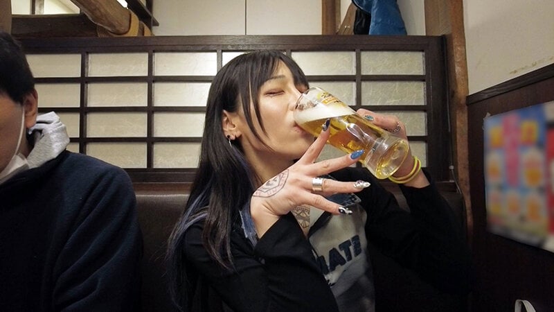 性欲つよつよGAL女装子はお酒とSEXが大好き! GAL女装子が泥● 朝まで飲みまくりで大暴走! 金玉空っぽになるまでドM男を痴女りまくる アナルパコり酒!