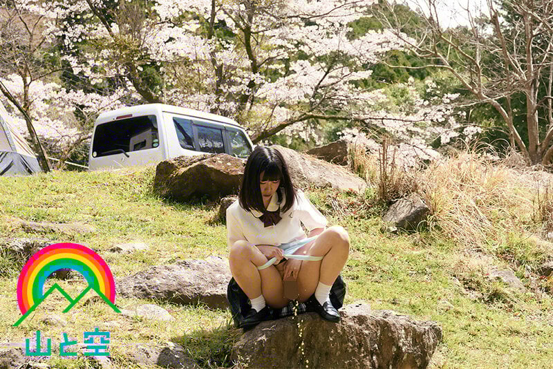 私の自慢は野外で濡れるどM肉便器J系を手にいれたことでした…偶然出会った皐月の某日―。キミの存在が40歳の私をレ●プ魔に変えた 横宮七海 絶頂潮吹きイキ