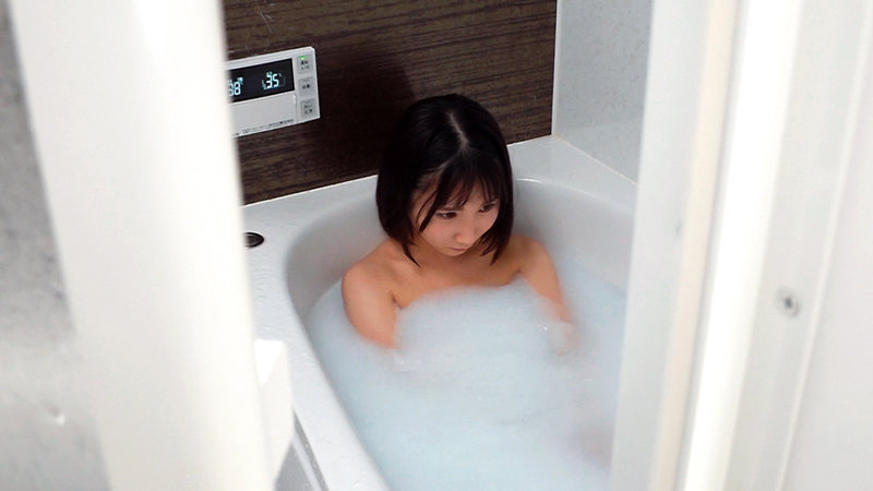 パイパン田舎美少女~姪っ子を待ち伏せる叔父~ちびっ子かな143cm 由良かな