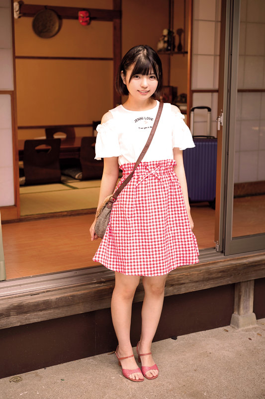 パイパン田舎美少女~姪っ子を待ち伏せる叔父~つるぺた ゆうか153cm 市井結夏