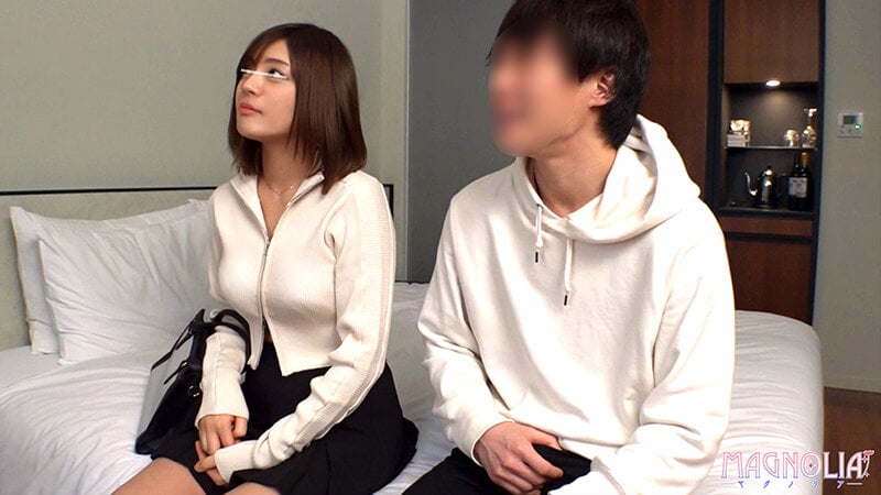 『さっき出会った初対面の男女はキスしたら恋に落ちてその日にSEXまでしてしまうのか?』徹底検証!モデル級の抜群スタイルにメロメロ!一度中出ししても止まらない性欲旺盛な連続セックス!!【街角素人モニタリング♯あゆみ♯22歳♯大学生】