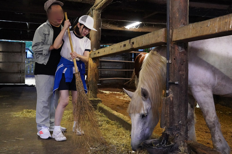 美少女限定。(女子校の課外授業で)職業体験中のけなげなひよこ女子、ザ・レ●プ!