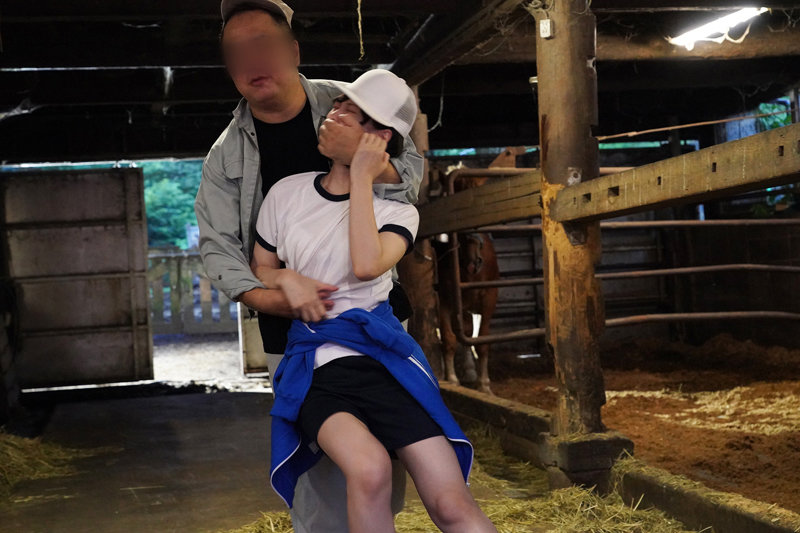 美少女限定。(女子校の課外授業で)職業体験中のけなげなひよこ女子、ザ・レ●プ!