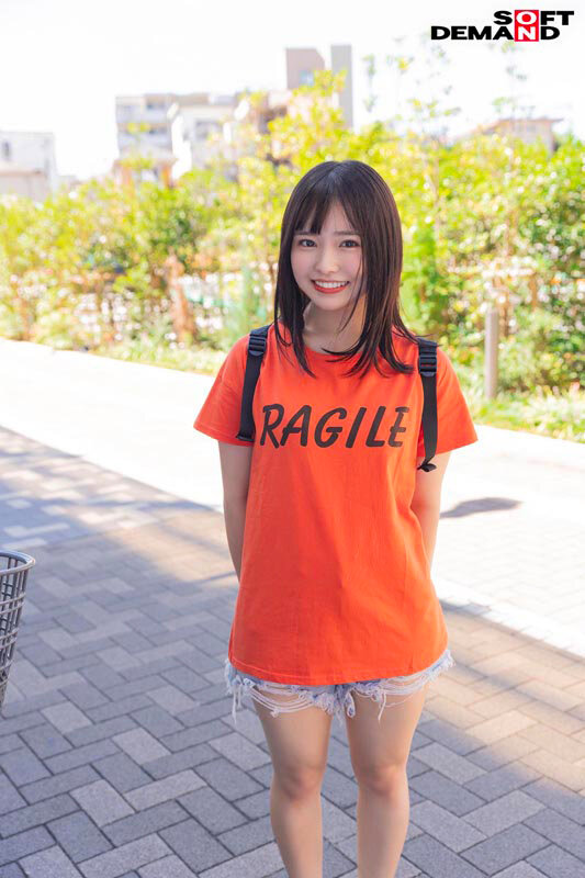 マジックミラー号 絶対に気持ちよくなってはイケない!!!愛する彼氏とはミラー越し30cmの状況でくすぐり我慢ゲームと称して凄腕AV男優の妙技でHにいじくりたおす!!!見てるこっちが恥ずかしくなるほどの熱熱カップルさん5組収録