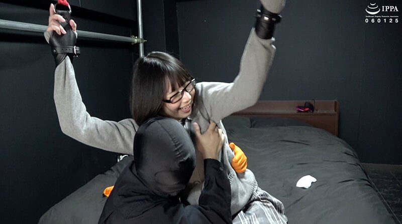 「下校途中の制服女子を拘束して突然くすぐり! 下半身がさらに弱点に!」WAKA-054 千石もなか 2