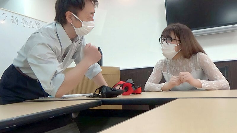 【ハメ撮り流出】パイパン娘!剛毛美女!の玉手箱。陰部を執拗に弄り舐めまわしいやらしくねちゃねちゃとピストンを繰り返し中出しまで行う男。