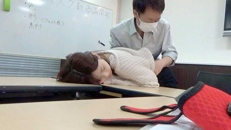 【ハメ撮り流出】モデルさん???意識高い系の女はパイパン率高い!説を検証。もちろん最後は美味しく(中出し)頂きました。