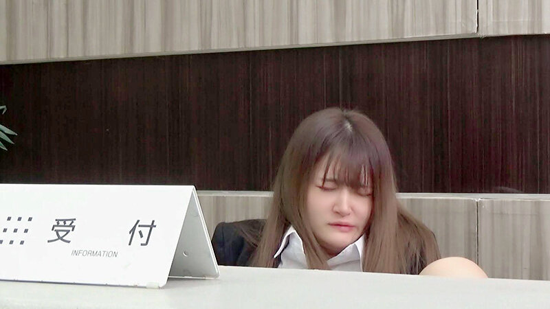 受付嬢を穢す#01