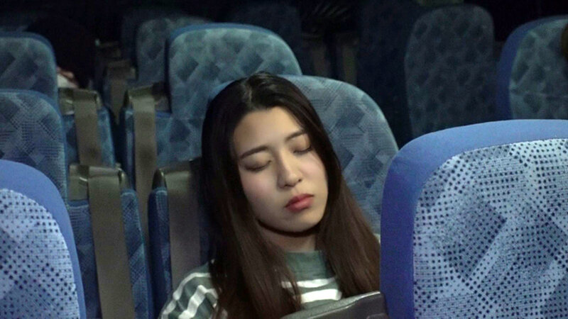 夜行バス内でバレないようにヤル5名#01