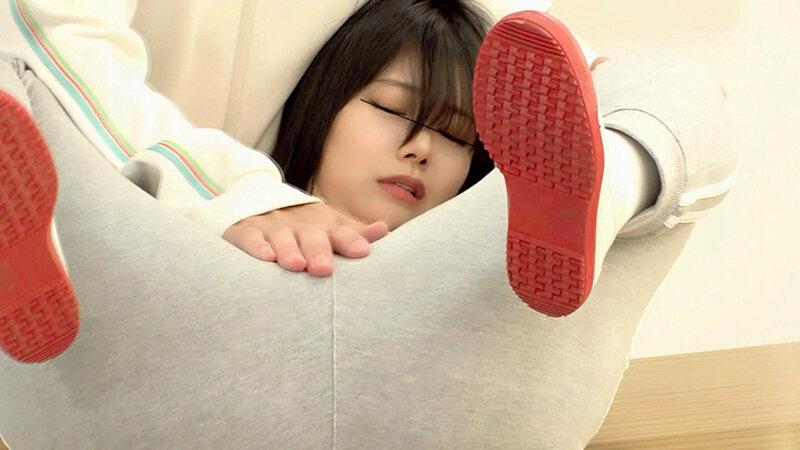 優等生が失禁!!?イラマされながら止まらない潮!教室はびしょ濡れ!