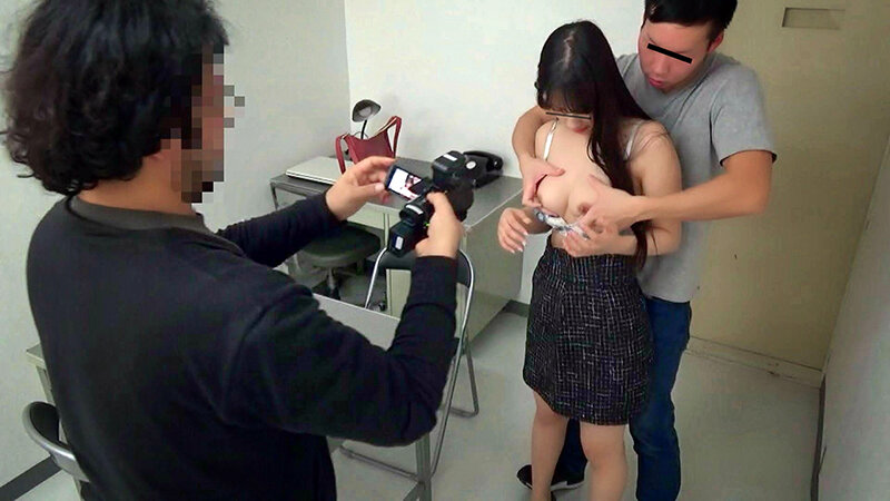 【私人逮捕】万引きした清楚で真面目な巨乳娘を理解らせ!!