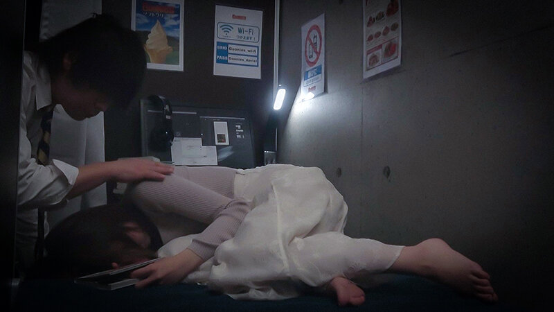 「当店新メニューの試飲をお願いします!」ネットカフェ不同意性交2 店長だった私はこうやって数々の女性客たちで性欲を解消してきましたが何か?井〇店編