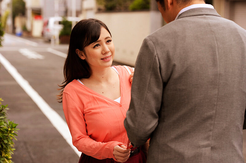 無料体験モニターに騙された人妻盗撮 高級タイ古式マッサージで美人妻に中出し!12名