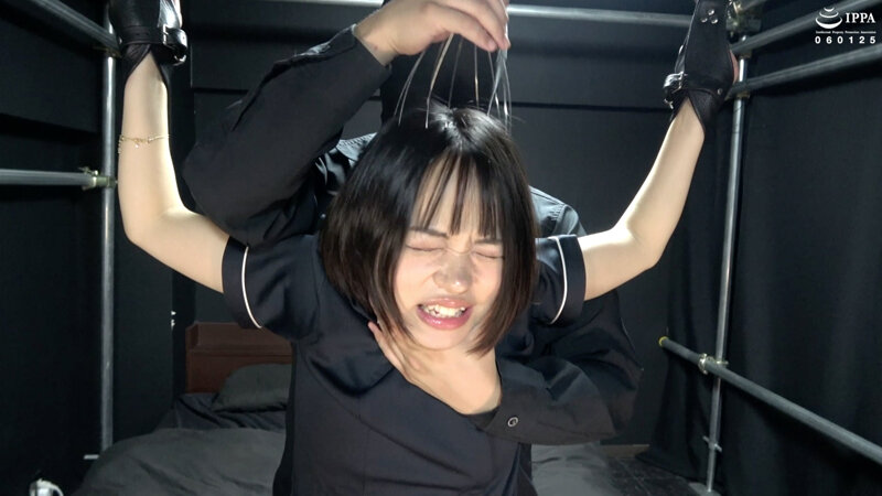 「エステ服のお姉さんを両腕吊り拘束でくすぐりまくり!」WAKA-056 菊池はる 2