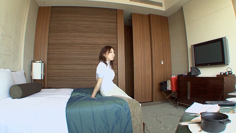 止まらない性欲と収まらない性癖!新婚ホヤホヤ美人妻が旦那に内緒でAV出演!