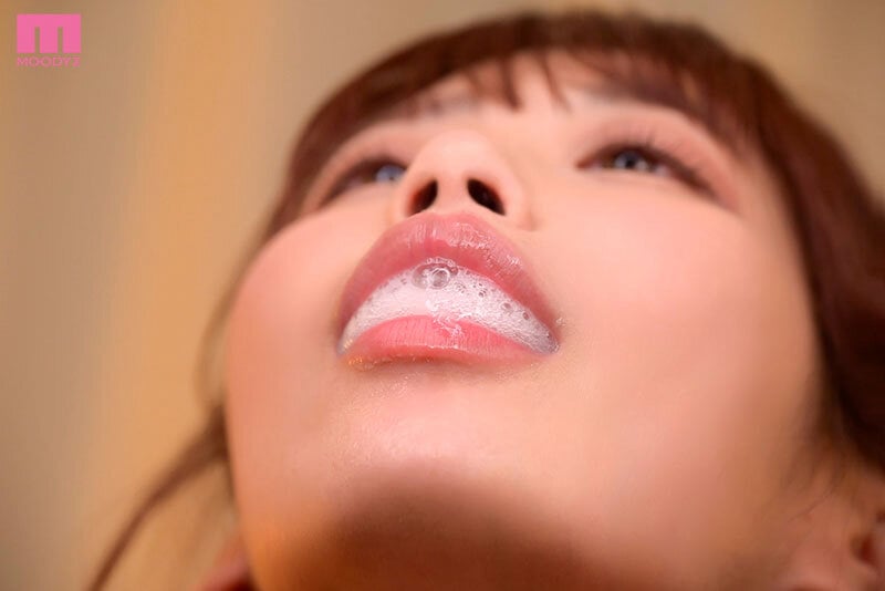 誰とでもフレンドリーな美園和花の本領発揮!個室ビデオ店の入り口で!風俗通りの路地裏で! 射精する気マンマンち●ぽの精子を横取る!舐めじゃくりバキュームフェラスカウト即尺ごっくん