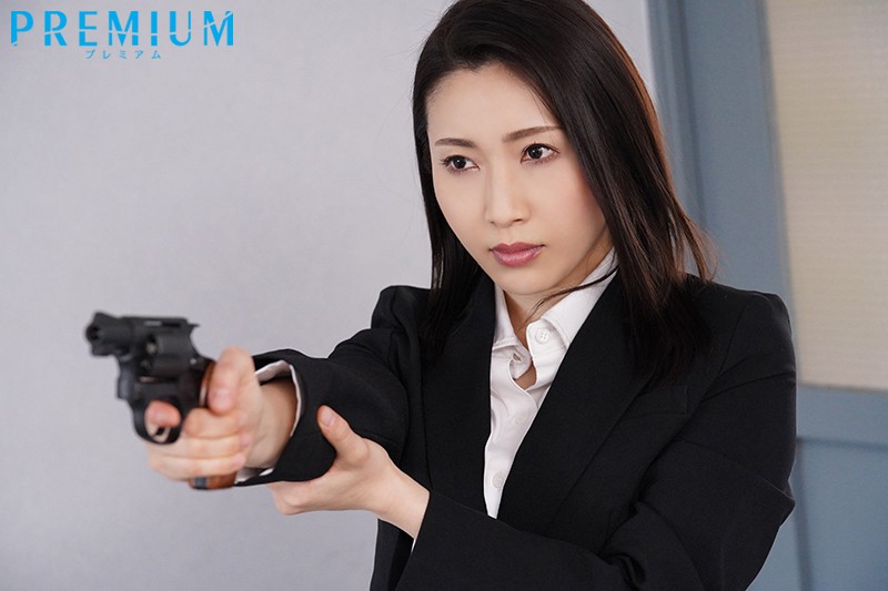 張り込み7日目の汗だく捜査官 ~ダメよ、任務中なのにワタシったら…真夏編~ 妃ひかり
