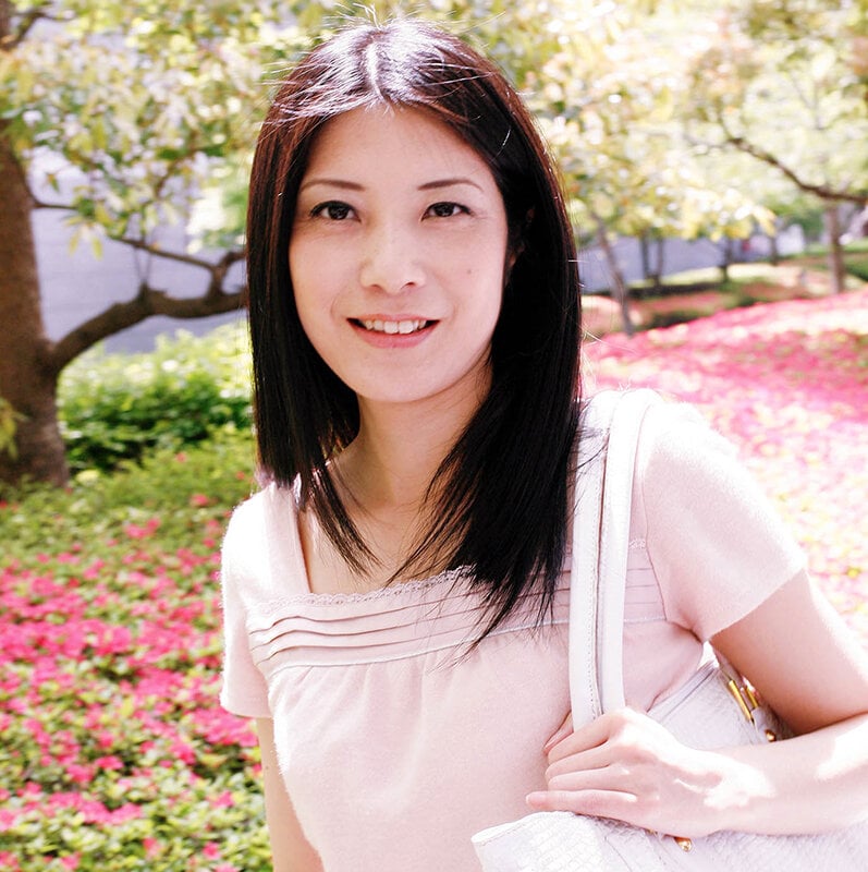 見たくないですか?商店街で見かける地味なおばさんがどんなふうに乱れるのか?大人しそうな外見からは、想像も出来ない激しさで久しぶりの快楽に溺れてイキまくる熟女たち!!8時間32名