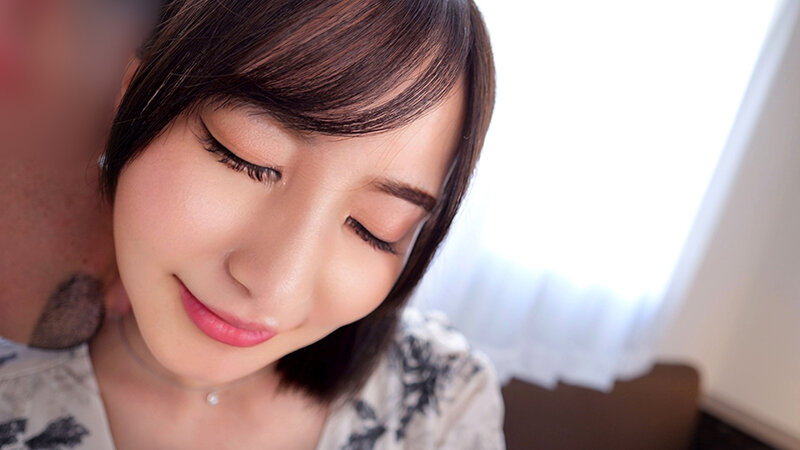 【レスで欲求不満】むっつり淫乱性欲ガチ強奥様28歳。担当美容師に浮気ち●ぽをおねだり!連続スプラッシュ生ハメイキ狂い中出しNTR!!