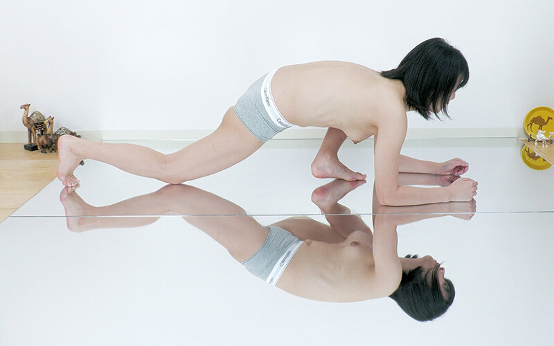 THE CAMEL YOGA ~mansuji~全身フェチ動画-祈山愛-