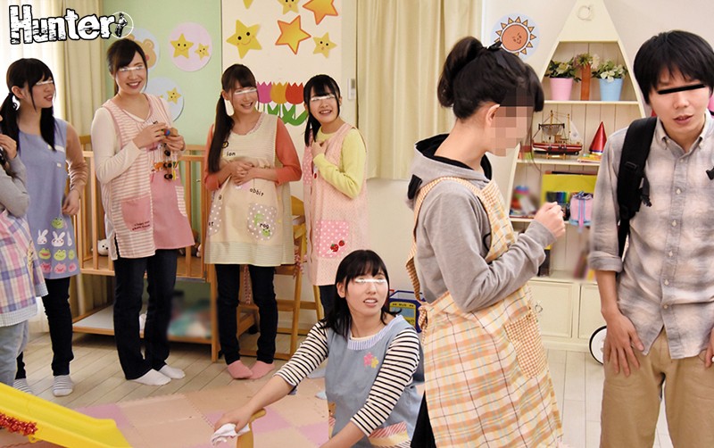 ストレスが溜まりまくる保育士は超性欲旺盛で欲求不満のヤリマン巨乳女子だらけだった!用事があって姉が働く保育園に行ったら、保育時間が終わっても残業している保育士さんたちが妙にチラチラとボクを見てくる。姉がいなくなった途端…