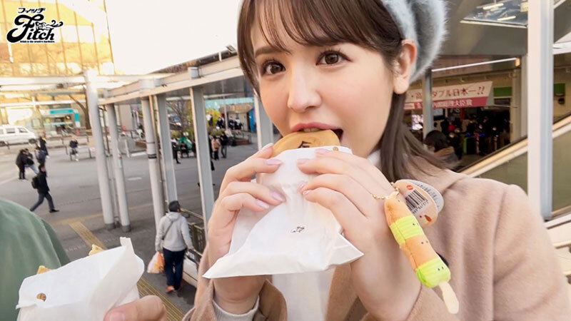 脱がせたら凄かった!同じ大学に通うえまちゃんは可愛い博多弁でイキまくる僕のチ○ポに従順な敏感巨乳美女 千鶴えま