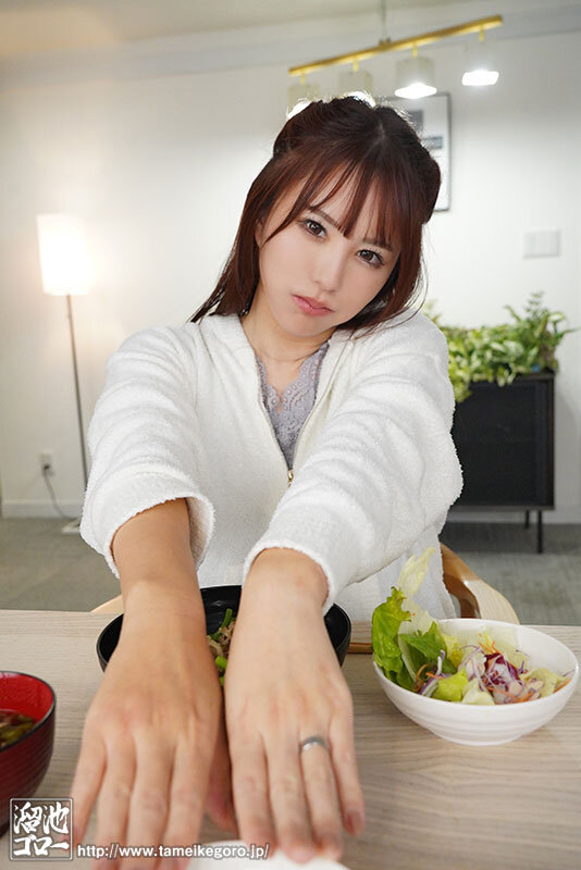 「あなたの精子で孕ませて…。」妻の友人の誘惑淫語ラッシュで脳みそバグりまくり逆NTR 完全主観×バイノーラル×静寂環境 天海つばさの顔面と淫語を余すことなく収録! 天海つばさ