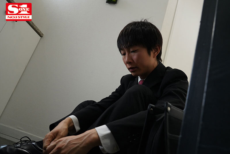 人生に絶望していた大学4年、卒業式当日 陰キャ童貞のボクの目の前に現れたむっちりスケベ姉ちゃんに教えてもらった生(性)の悦び うんぱい