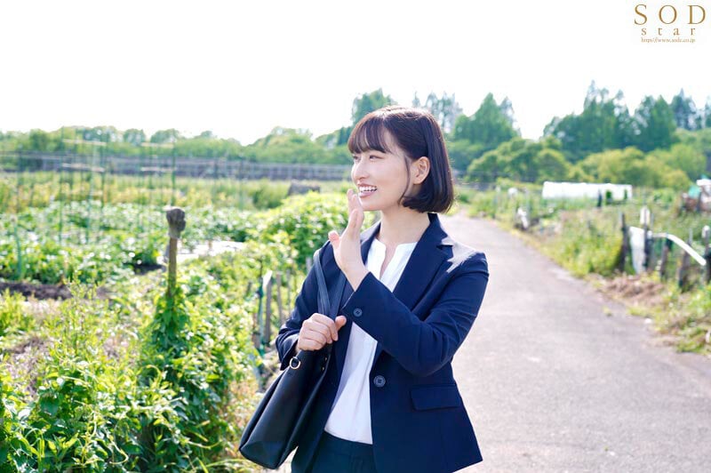 田舎に派遣されたピュアで真面目な新米ティーチャーAさん(23)は地元のわんぱくキッズの性欲処理を断れないッ!! 綾瀬天